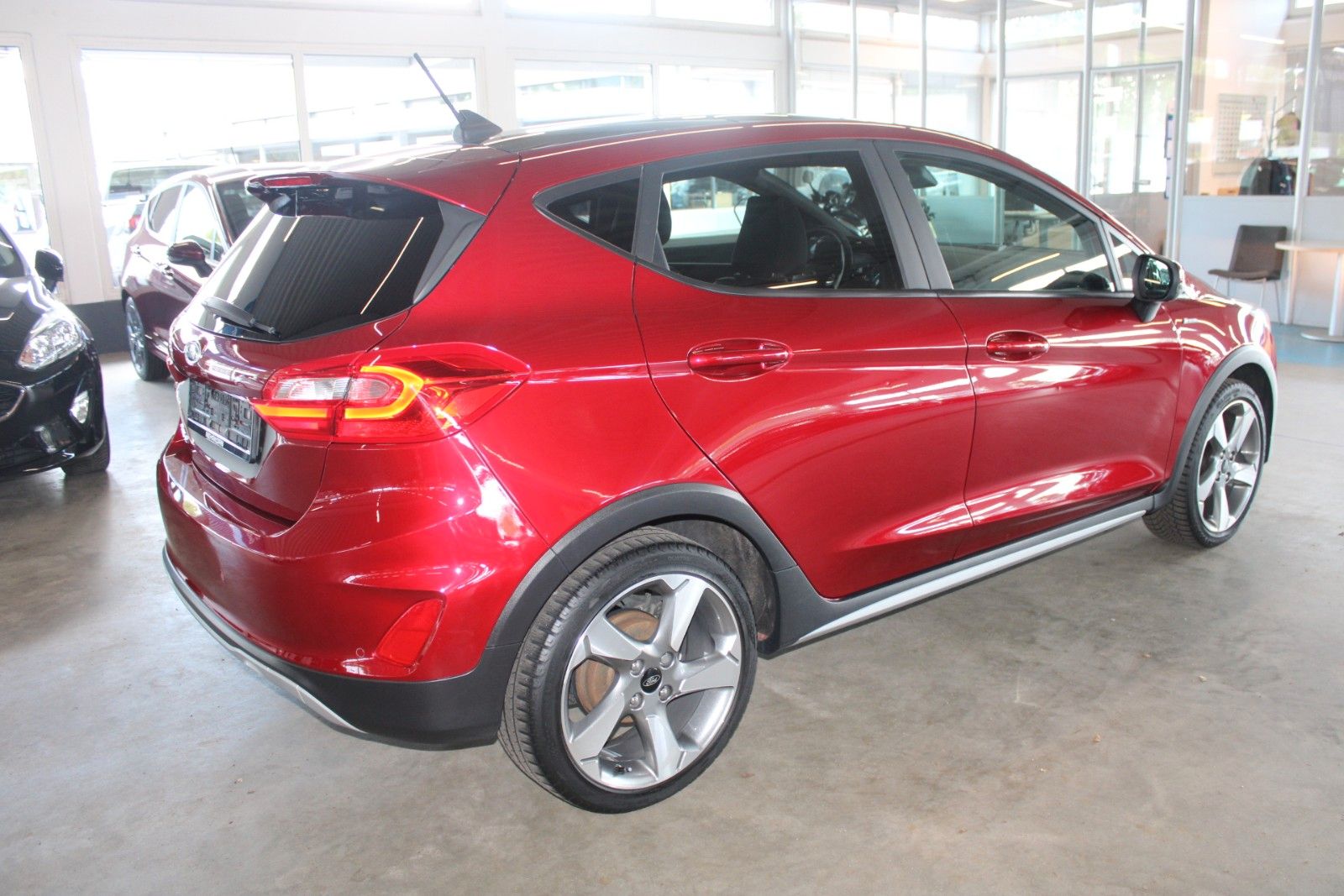 Fahrzeugabbildung Ford Fiesta ACTIVE PLUS 5T NAVI PANO B&O ACC WinterP