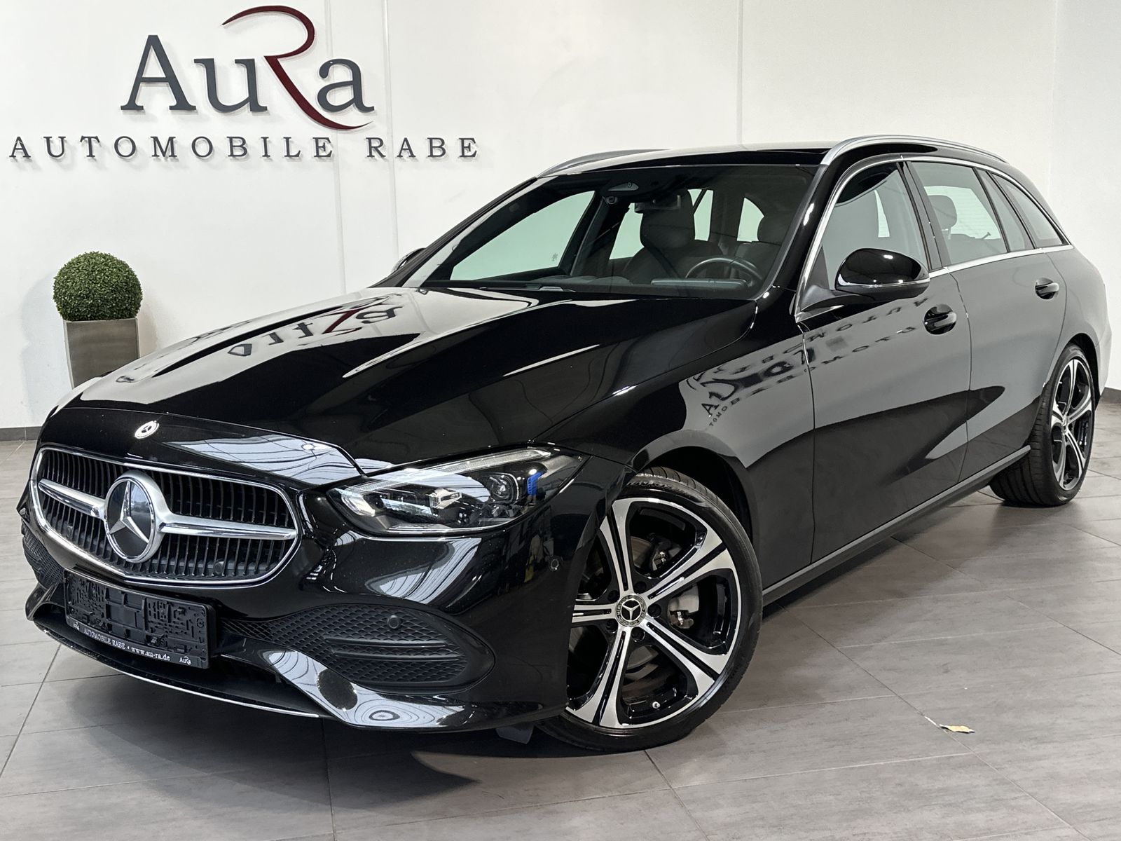 Fahrzeugabbildung Mercedes-Benz C 220d T Avantgarde NAV+LED+AHK+KAM+PANO+V-COCK