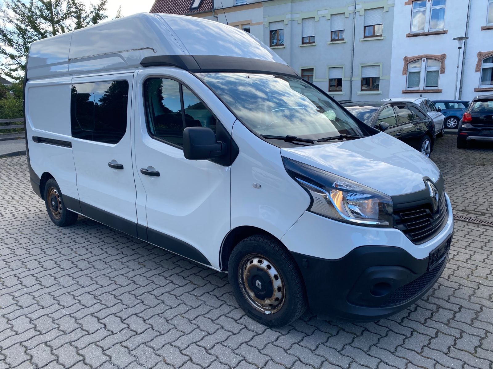 Renault Trafic - 1