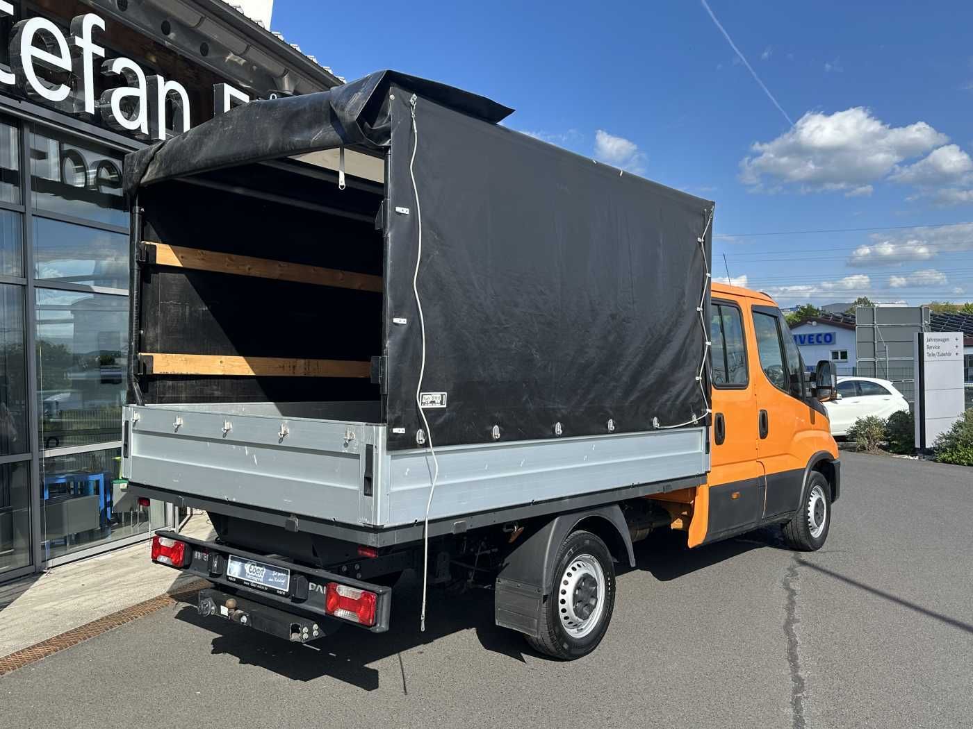Fahrzeugabbildung Iveco Daily 35S14 Pritsche+Plane *AHK*Ladekran*7-Sitze