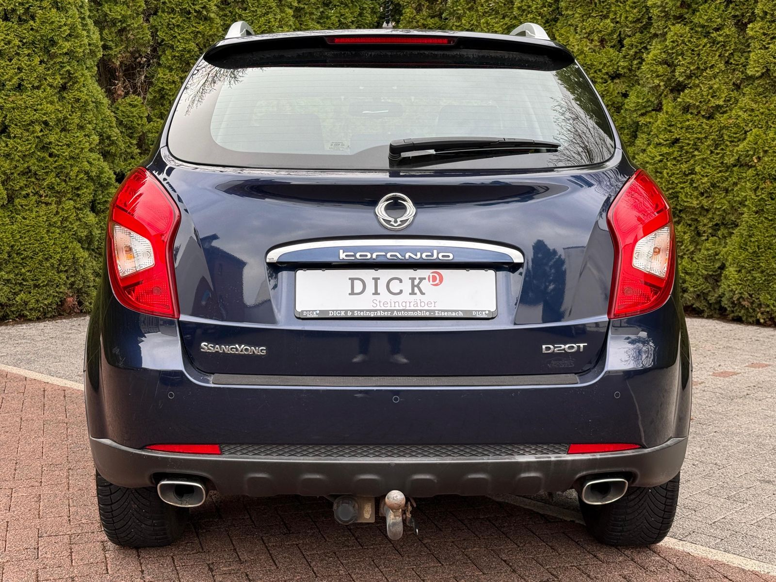 Fahrzeugabbildung Ssangyong Korando 2.0 TD Crystal 4x2 SHZ+TEMP+MFL+AHK+TÜV