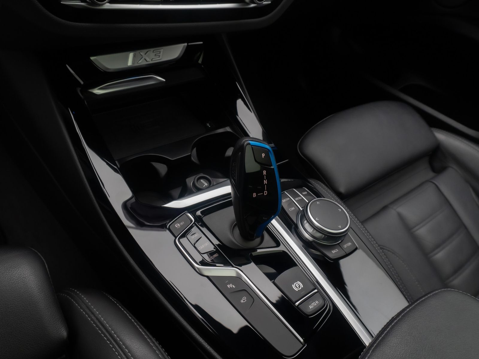 Fahrzeugabbildung BMW iX3 Impressive ACC HUD DAB 360° Panorama 20Zoll