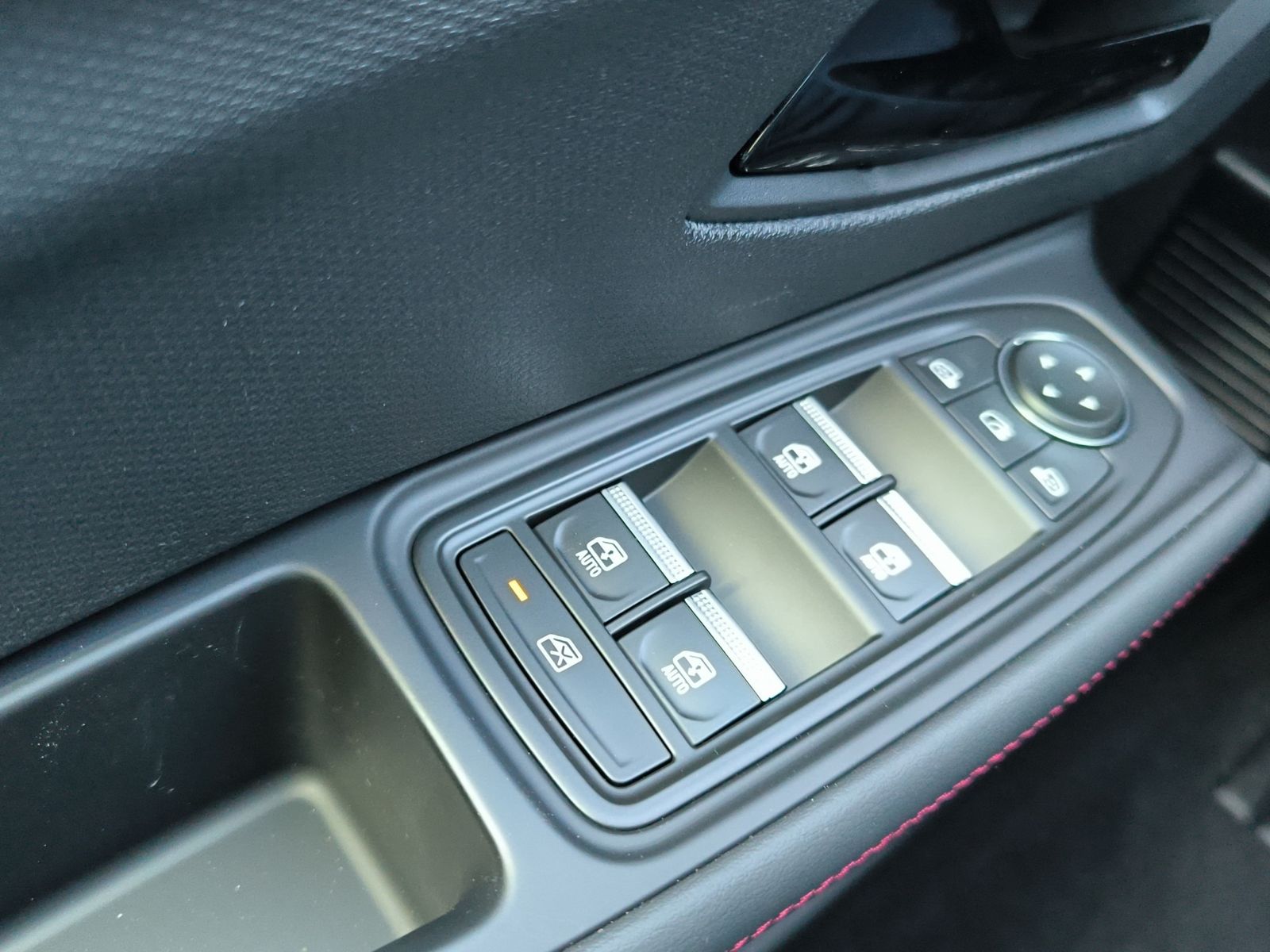 Renault Clio - Bild 17