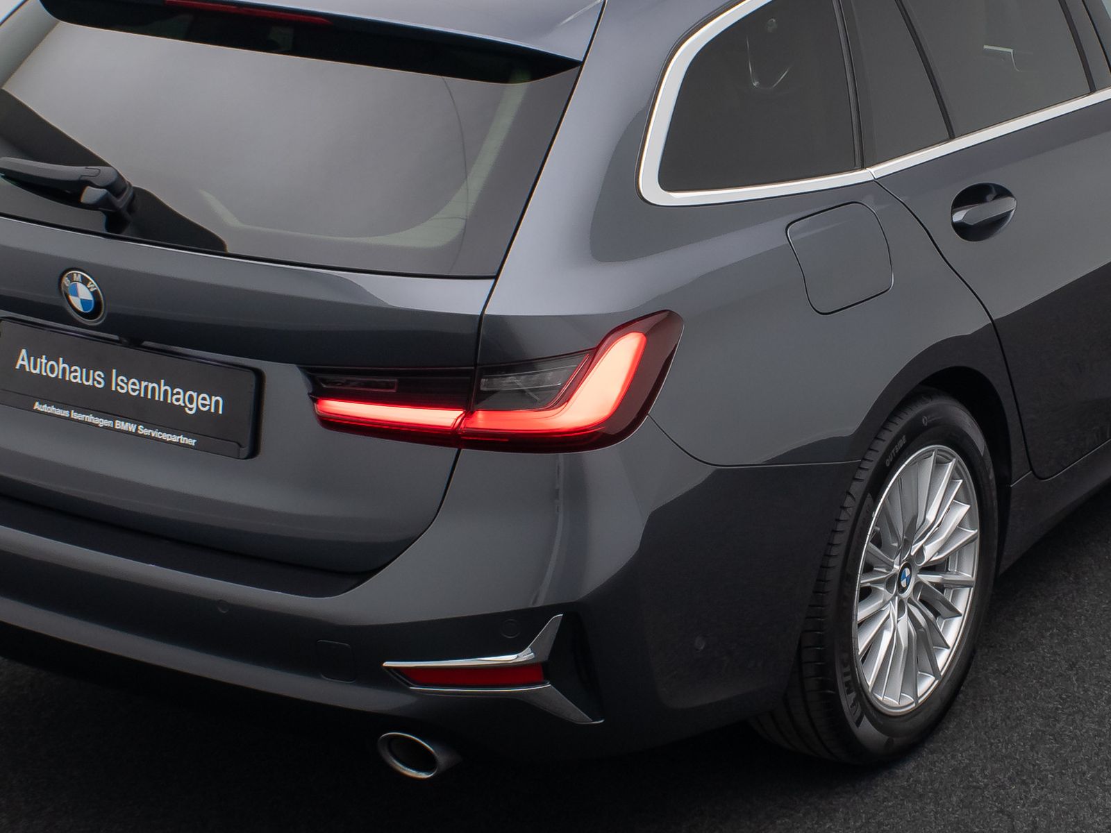 Fahrzeugabbildung BMW 320d xD Luxury Line ACC DAB Laser Kamera Memory