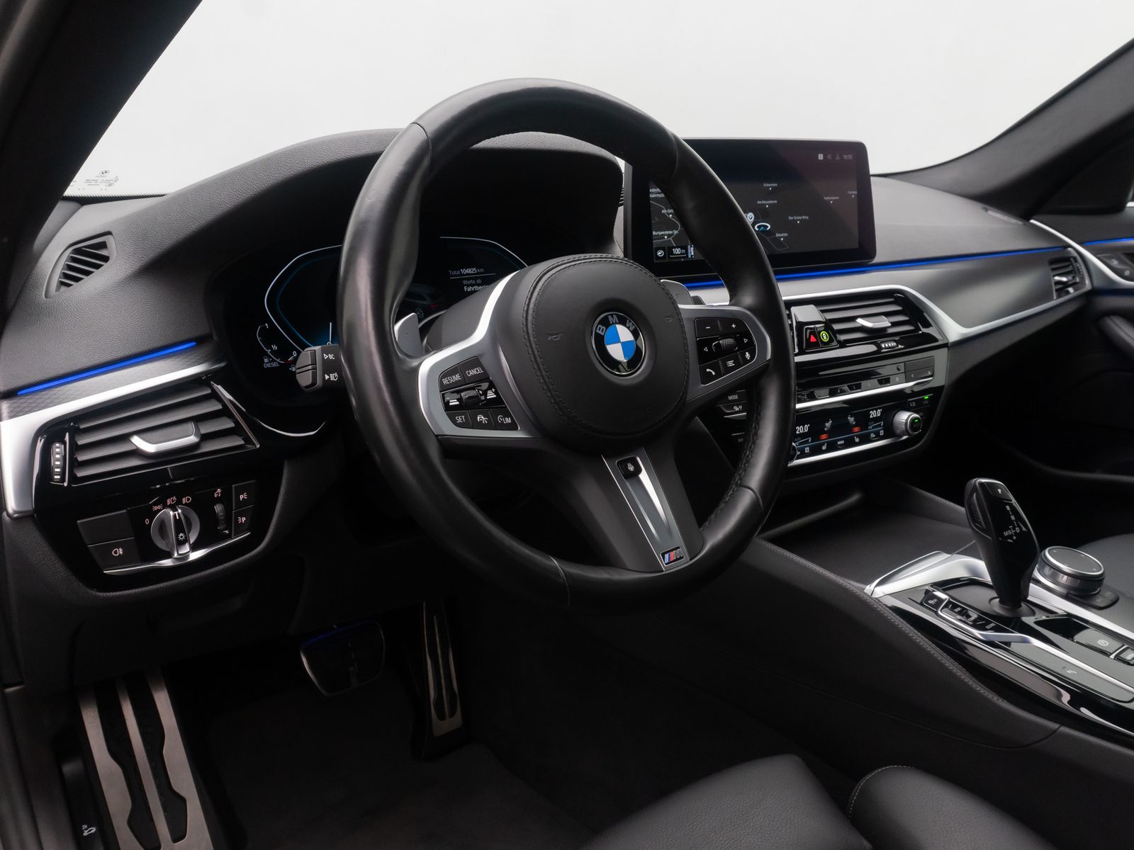 Fahrzeugabbildung BMW 520d xD M Sport Kamera DAB HiFi Lenkrhzg Komfort