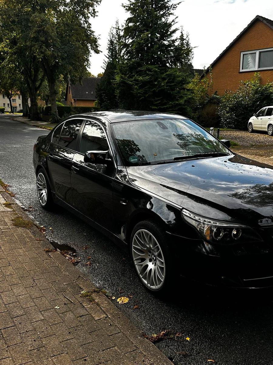 BMW 523