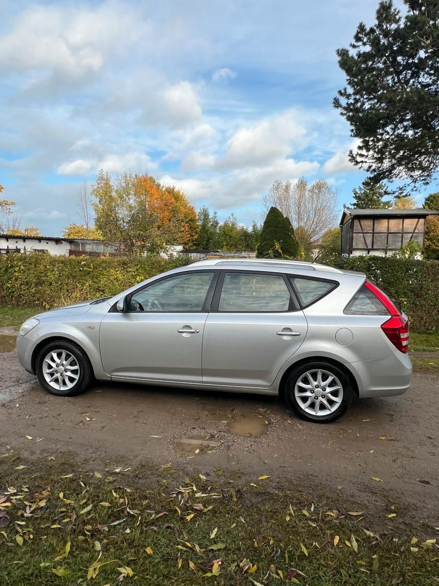 Kia cee'd 2008 — photo 7