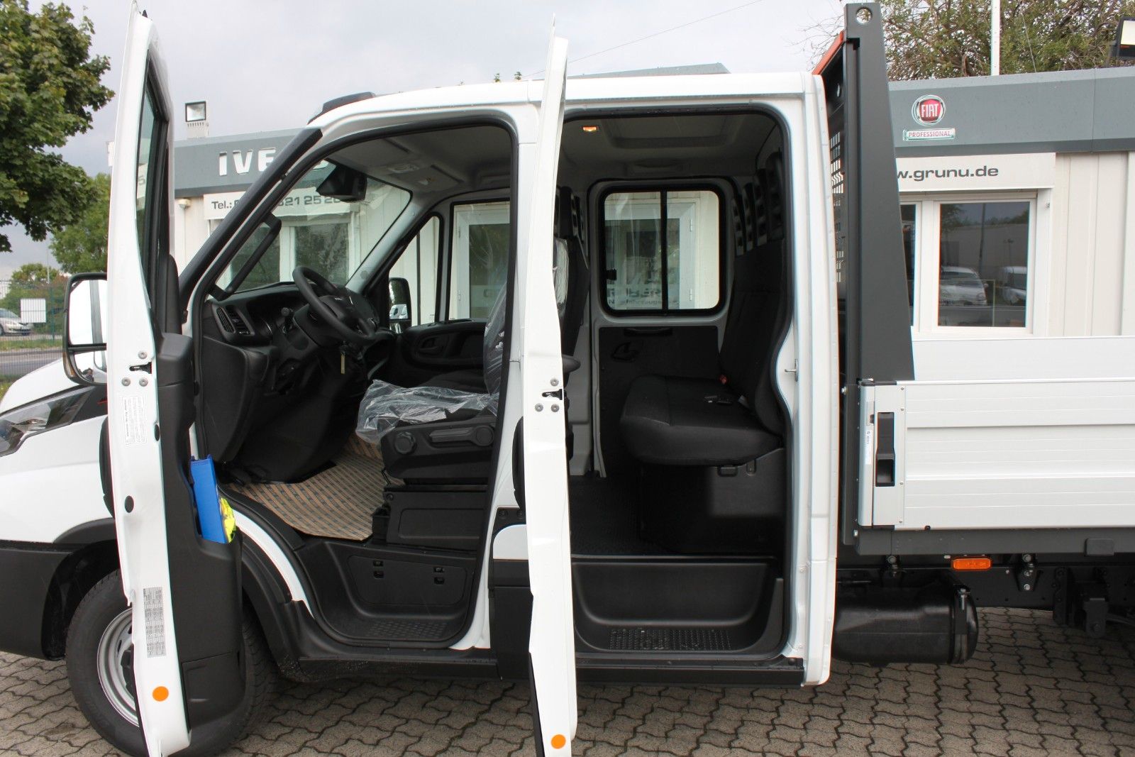 Fahrzeugabbildung Iveco Daily 35S18D Pritsche