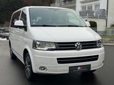 Volkswagen T5 Transporter Bus Multivan Highline - Volkswagen: Transporter Multivan