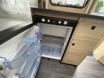 Sterckeman, Easy 390 CP Comfort Bugfenster 1300 kg, Wohnwagen Sterckeman, Easy 390 CP Comfort Bugfenster 1300 kg, Wohnwagen