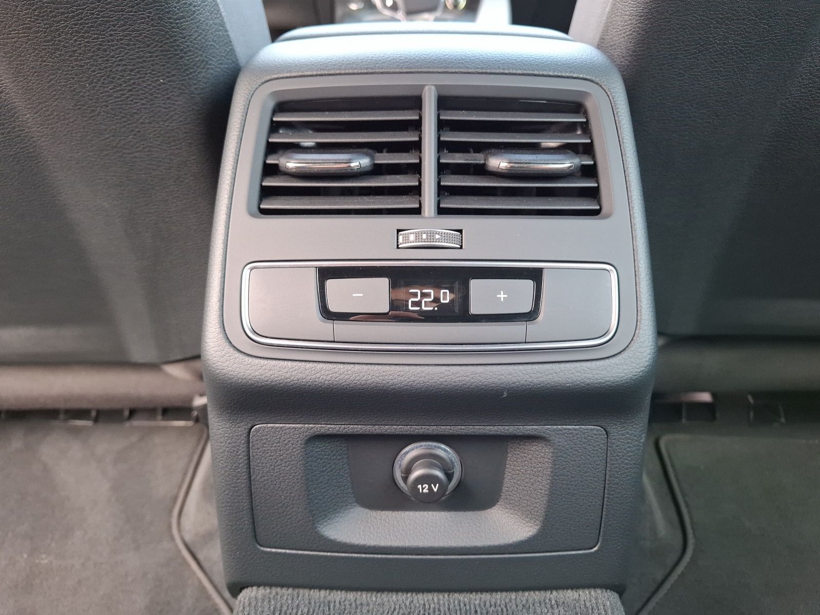 Fahrzeugabbildung Audi A4 Avant 40 TDI advanced quattro S-tronic LED AH