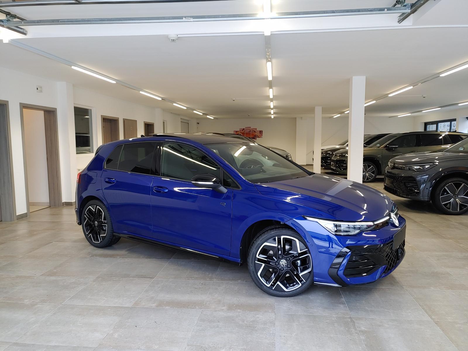 Volkswagen Golf 1.5 eTSI DSG R-Line Pano/AppCon/Kamera/ACC