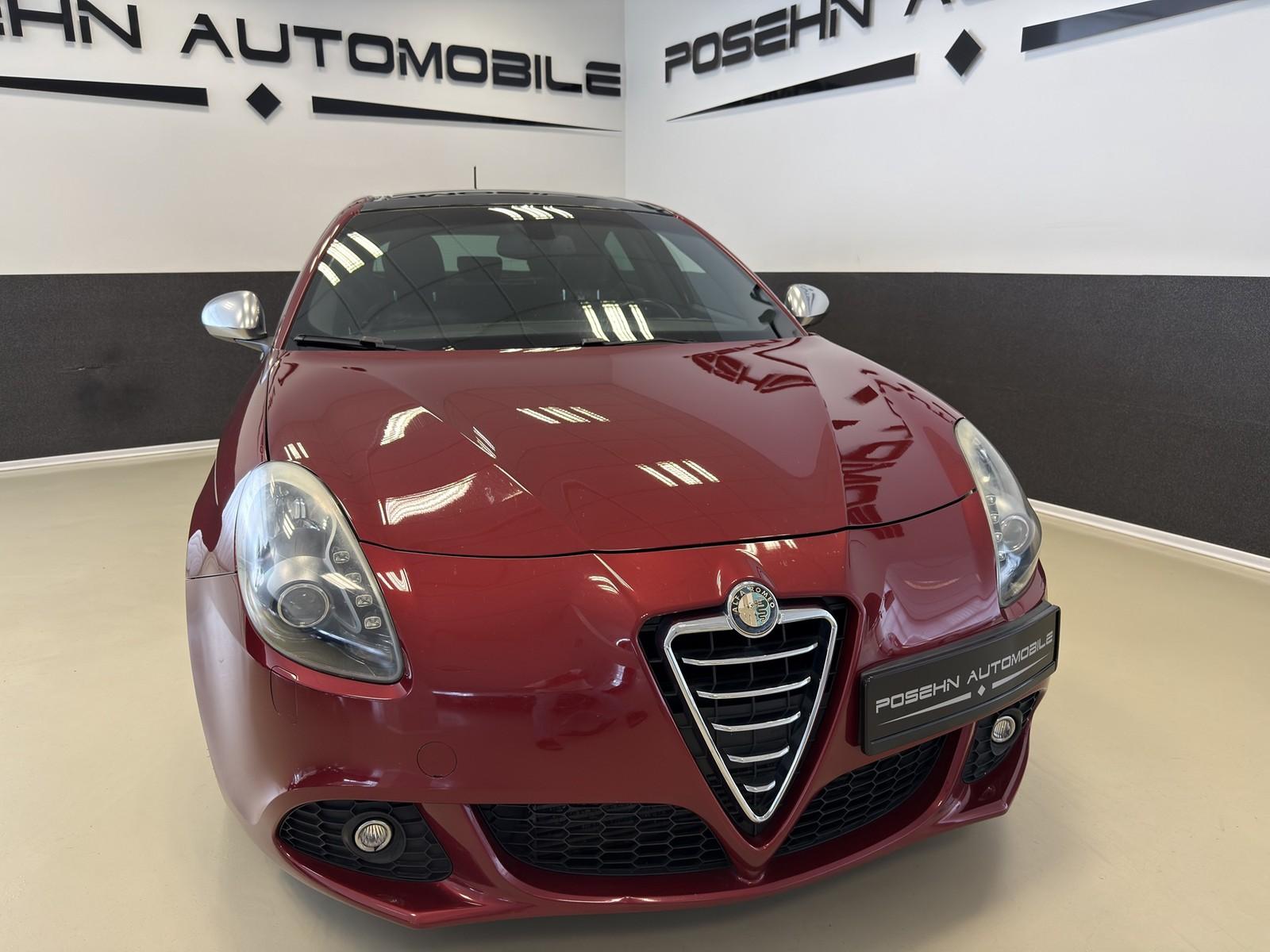 ALFA ROMEO GIULIETTA 1.8 TBI QUADRIFOGLIO VERDE 235ch - INTERIEUR CUIR - TOIT PANORAMIQUE - FREINS BREMBO - PHARES XÉNON