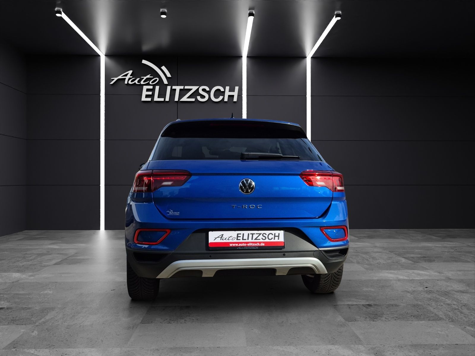 Fahrzeugabbildung Volkswagen T-Roc TSI Move AHK Navi LED AID ACC Park-Assist