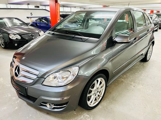 Mercedes-Benz B 180 Autotronic Sport-Paket Parkassistent|Navi