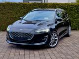 Ford Focus Turnier VIGNALE HUD| Pano| AHK - Ford Focus Vignale mit Diesel-Antrieb