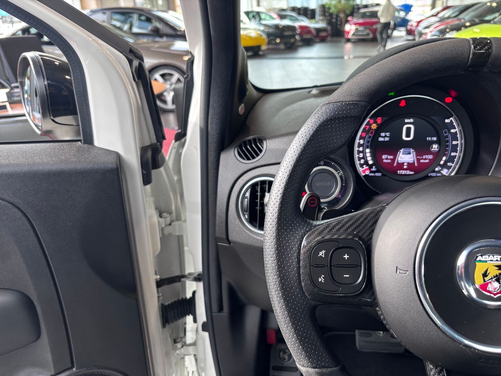 Fahrzeugabbildung Abarth 595 C esseesse BEATS XENON NAVI ALU