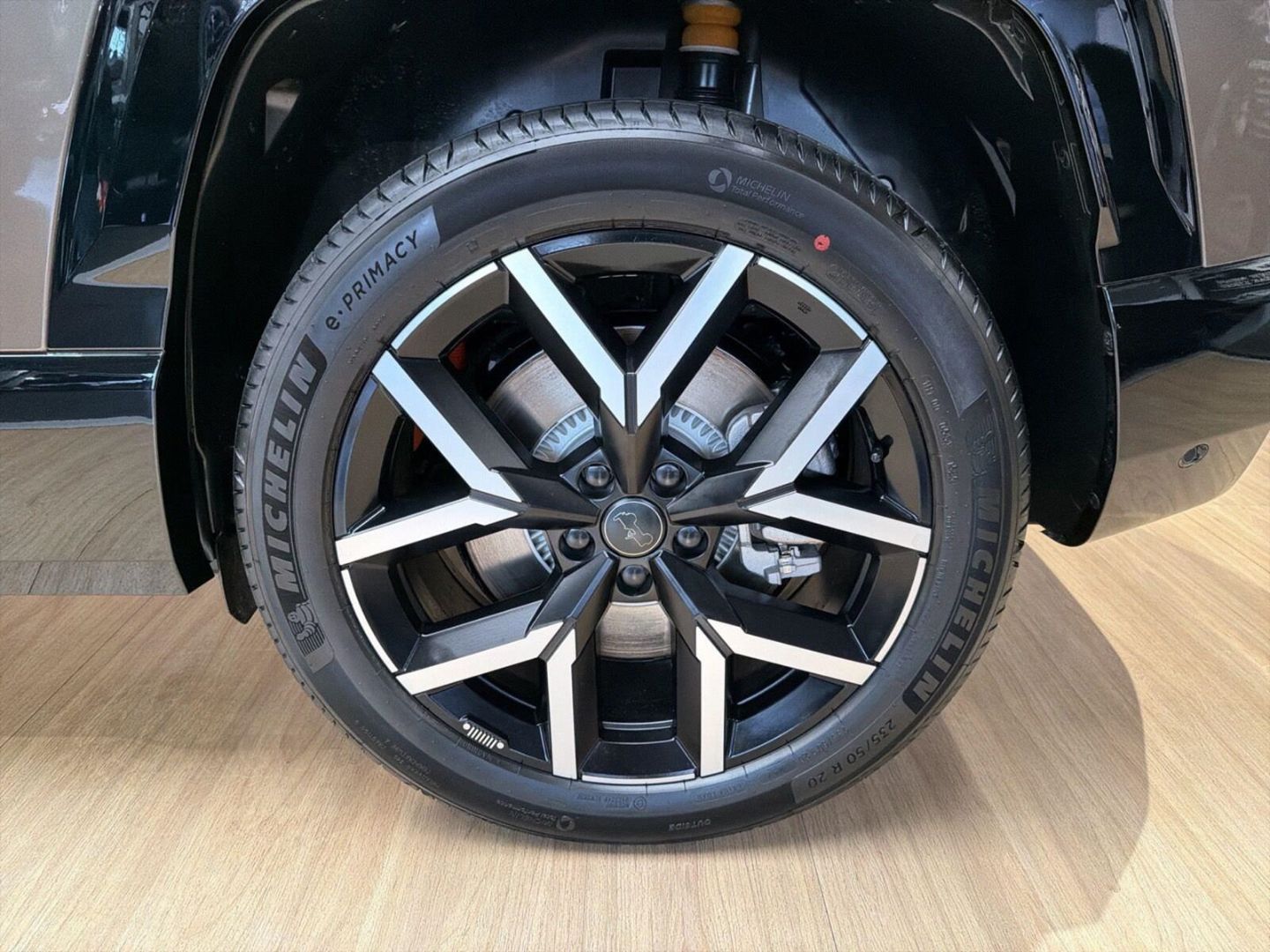 Fahrzeugabbildung Jeep Compass BEV MY26 FIRST EDITION PANO VOLL