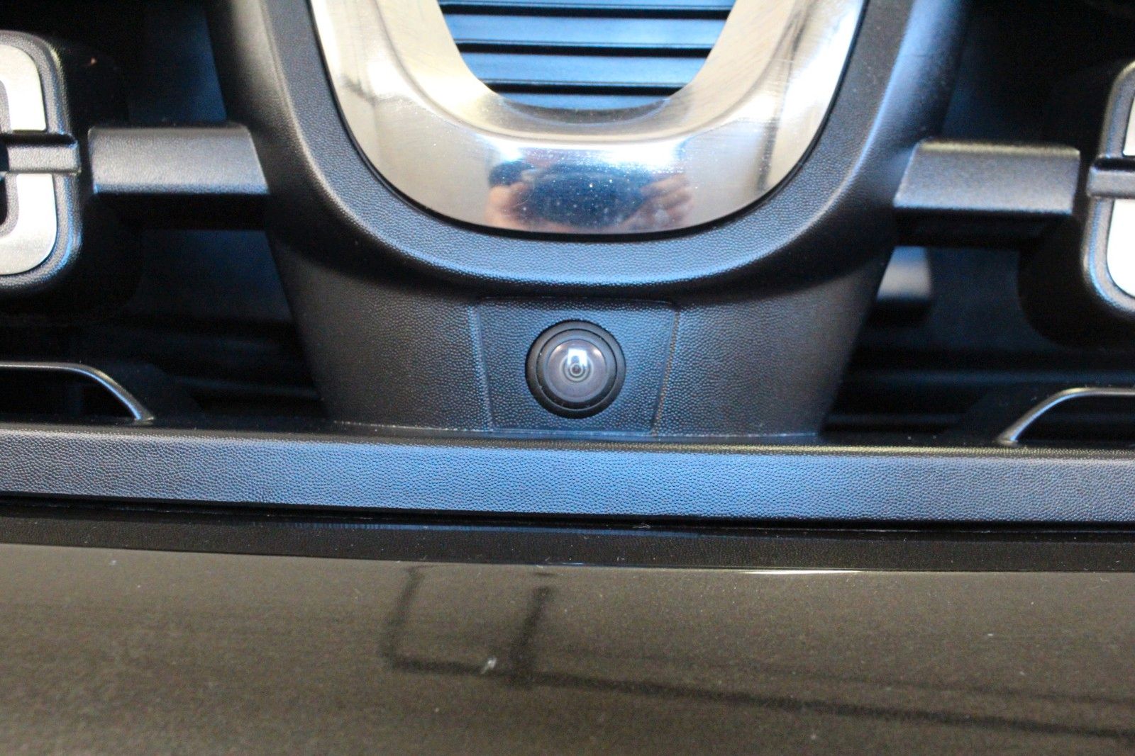 Fahrzeugabbildung Dacia Duster TCe130 *Anniversary Navi*Sitzhzg*Kamera
