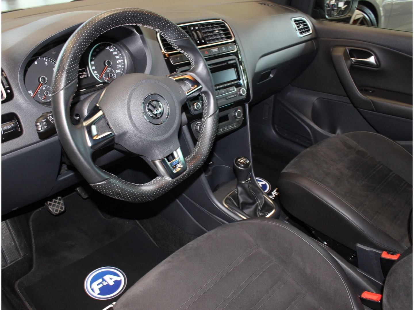 Fahrzeugabbildung Volkswagen Polo V BlueGT 1.4 TSI Klima+ Sitzh+Sportfahrwerk