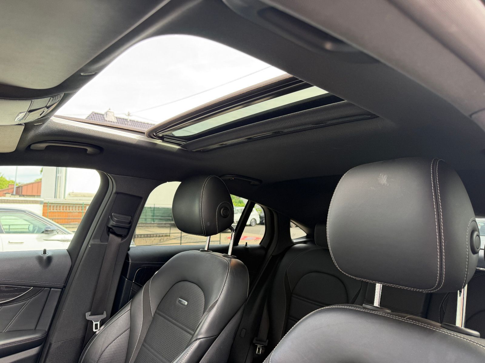 Fahrzeugabbildung Mercedes-Benz GLC 63 AMG Coupe/MBUX/Ambiente/Schiebedach/Kam/
