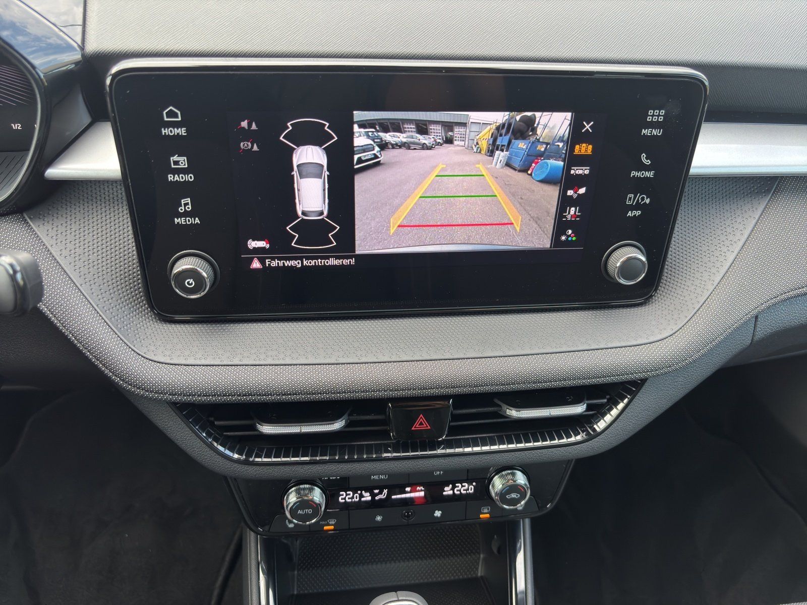 Fahrzeugabbildung SKODA Fabia Balance 1,0 TSI 85 kW DSG RFK/ACC/MATRIX