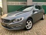 Volvo V60 Kombi Summum D4/LEDER/NAVI/XENON/ACC/STANDHZ - gebrauchte Volvo V60 aus dem Jahr 2017