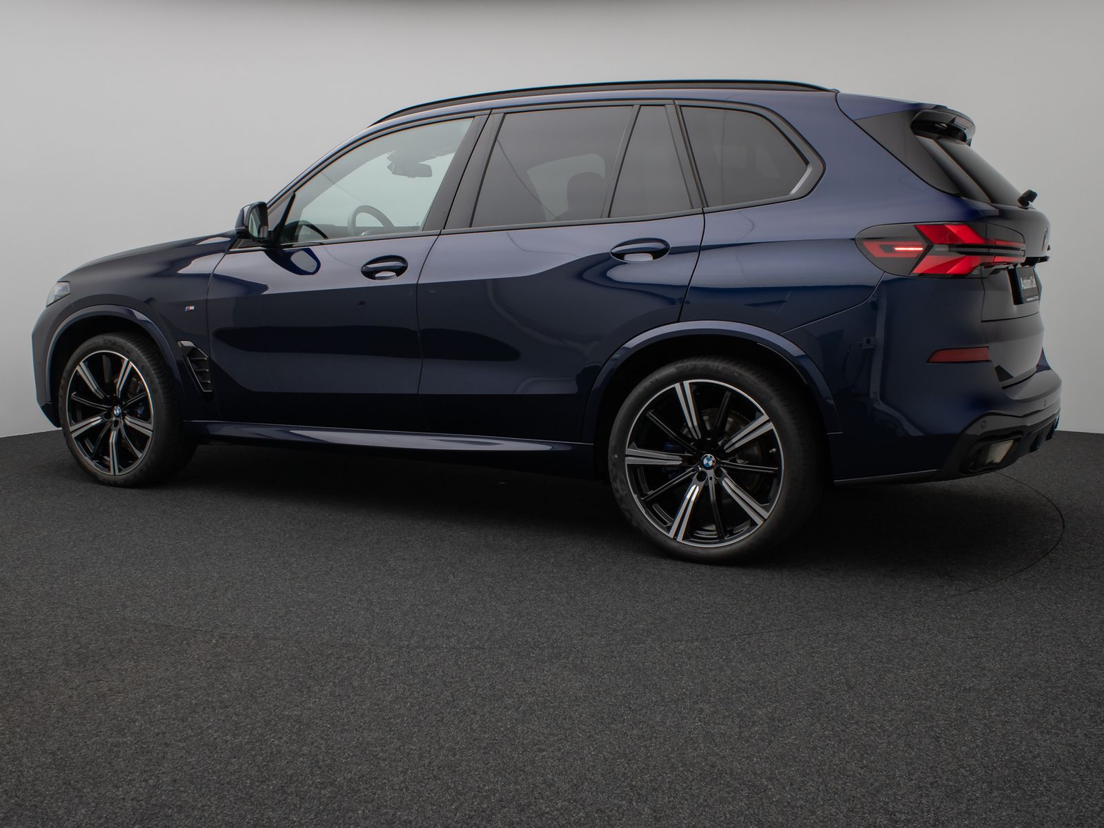 Fahrzeugabbildung BMW X5 xD30d M Sport Pro Panoram 360°HUD DAB H/K 22"