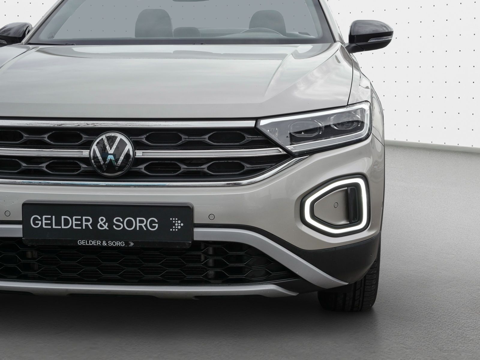 Volkswagen T-Roc - Bild 12