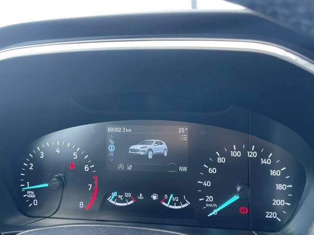 Fahrzeugabbildung Ford Kuga Titanium X elek Heckkl AHK abnehmbar LED