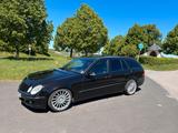 Mercedes-Benz Mercedes E 320 CDI w211 Kombi - Mercedes-Benz E 320 mit Diesel-Antrieb: Kombi, Cdi W211