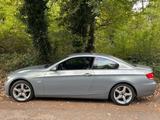 BMW 325i Coupé E92 - TÜV neu - Scheckheftgepfl. - BMW 325 in Karlsruhe