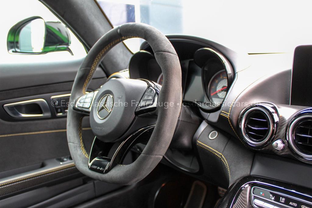 Mercedes-Benz AMG GT R