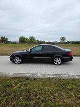 Mercedes-Benz E 320 CDI AVANTGARDE Avantgarde (Distr) - Mercedes-Benz E 320 mit Diesel-Antrieb: Limousine