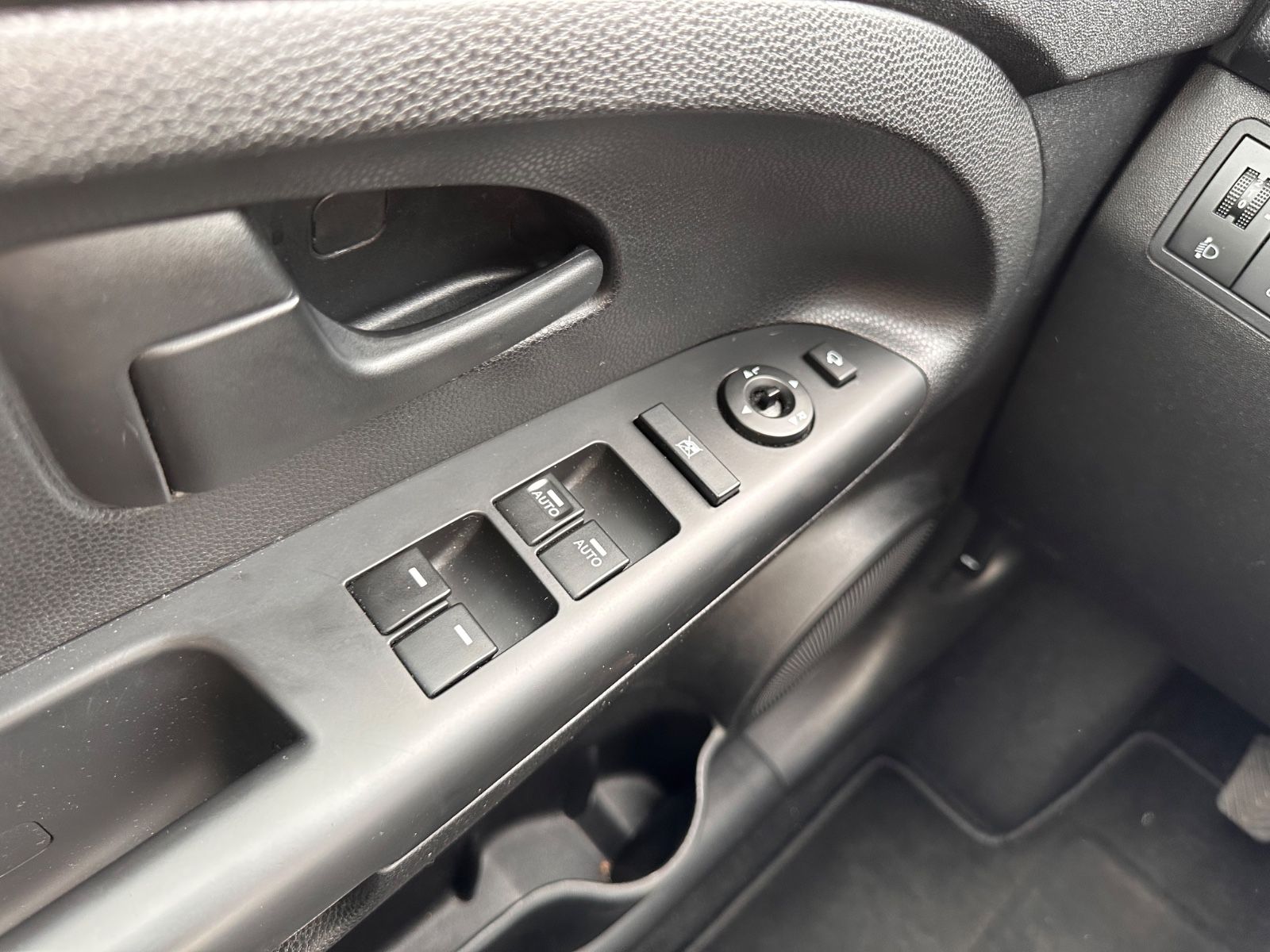 Fahrzeugabbildung Kia Venga 1.4 FIFA World Cup Edition SHZG/BT/Keyless