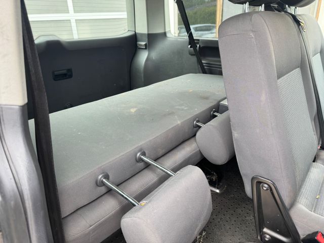 Fahrzeugabbildung Volkswagen T5 Caravelle 8 Sitze Klimaautomatik 1.9 TDI