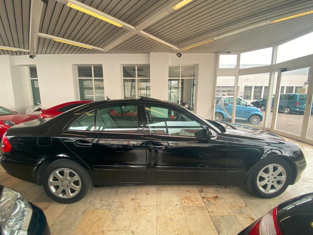 Mercedes-Benz E 320