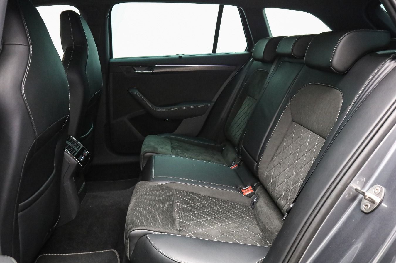 Skoda Superb - Bild 23