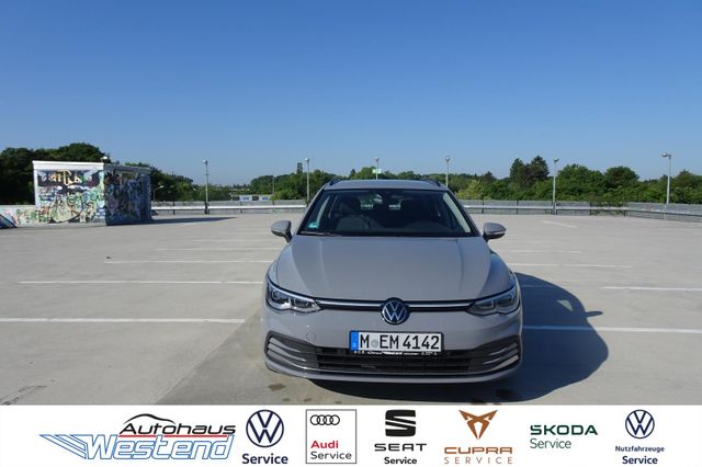 Volkswagen Golf Var. STYLE 1.5l eTSI 96kW DSG LED Navi