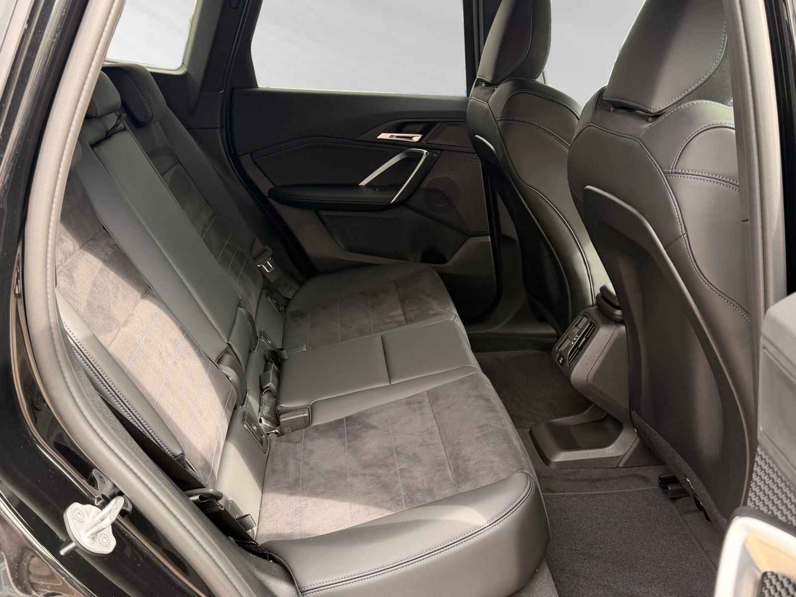 BMW iX1 - Bild 15