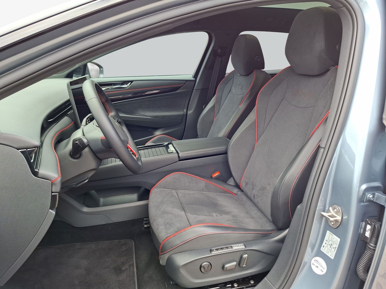 Volkswagen ID.7 GTX 4Motion NAVI AHK 360° PANO WÄRMEP foto 12