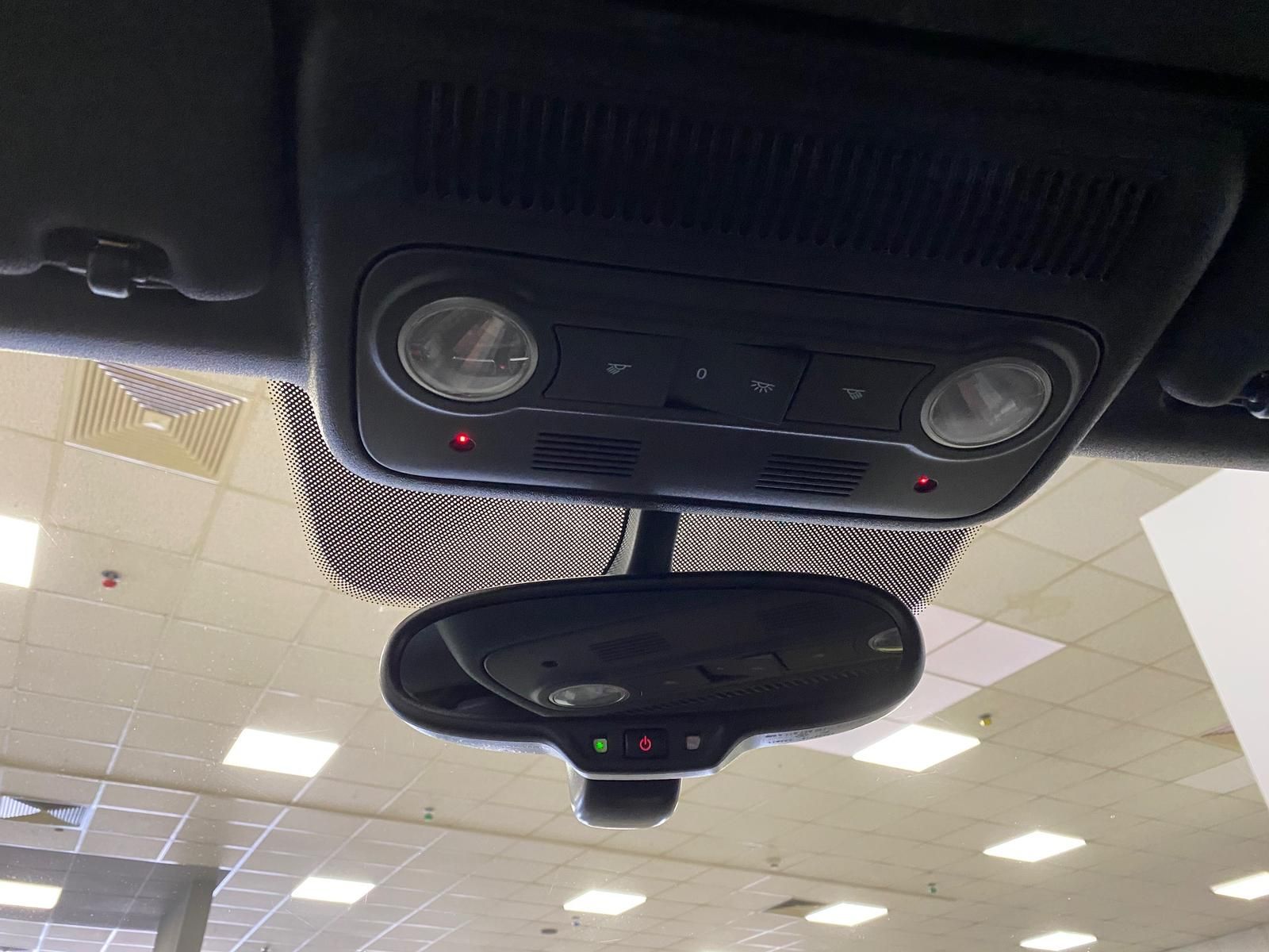 Fahrzeugabbildung Volkswagen Golf 6 VI 1.2 TSI Xenon+Standheizung+ALU 17"+PDC