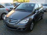 Mercedes-Benz B 150 BlueEFFICIENCY AHK / Navigation /1. Besitz - Mercedes-Benz: 150 A