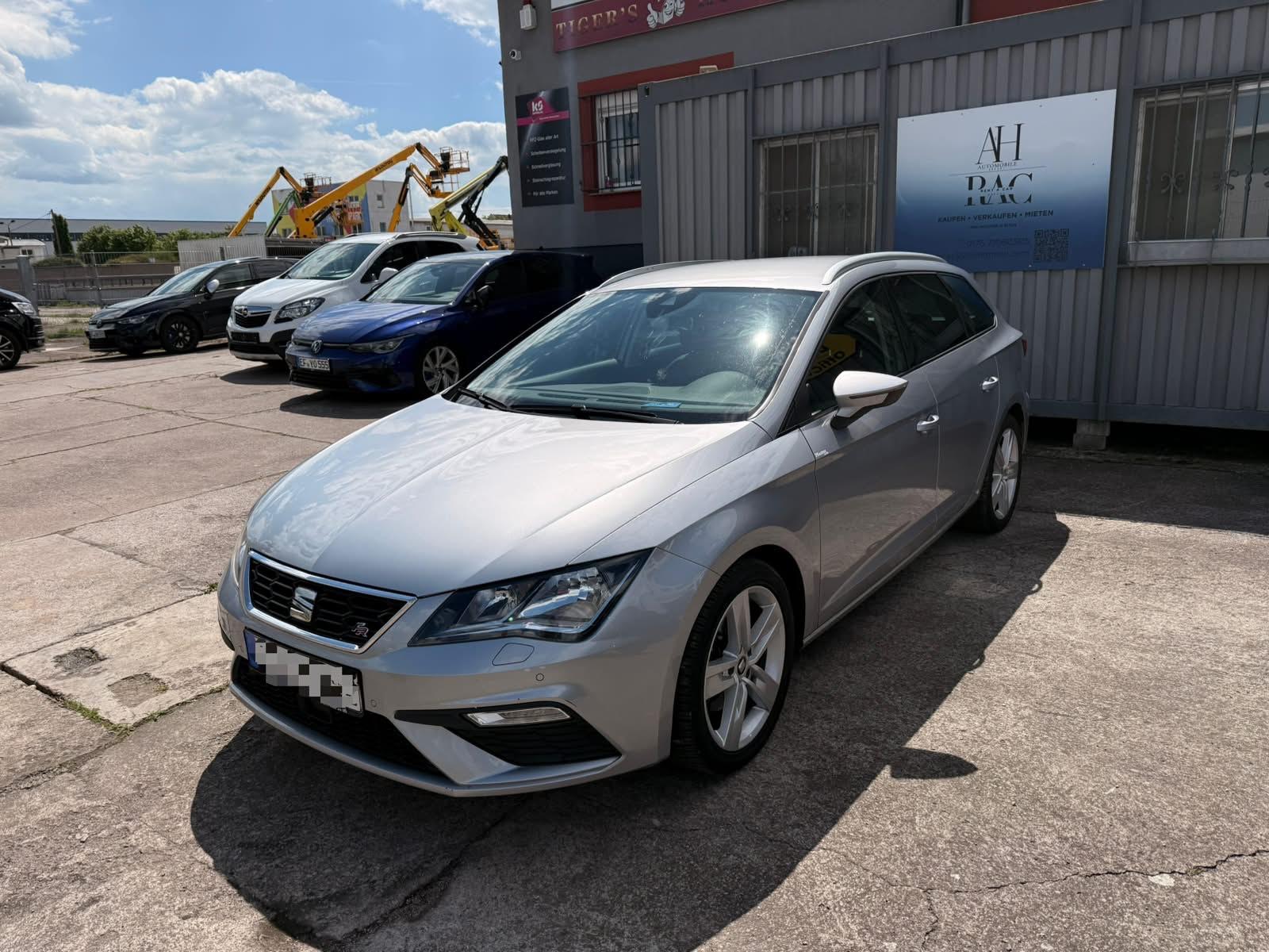 Seat Leon ST FR Black Matt Edition HU&AU´neu