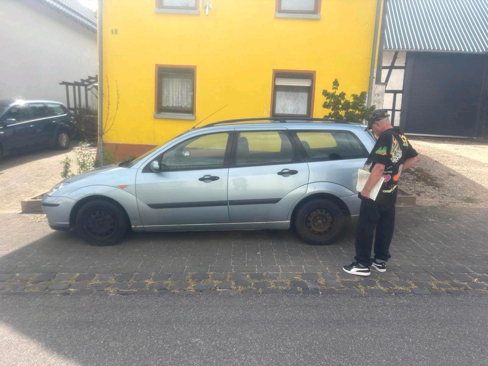Ford Focus 2004 — photo 6