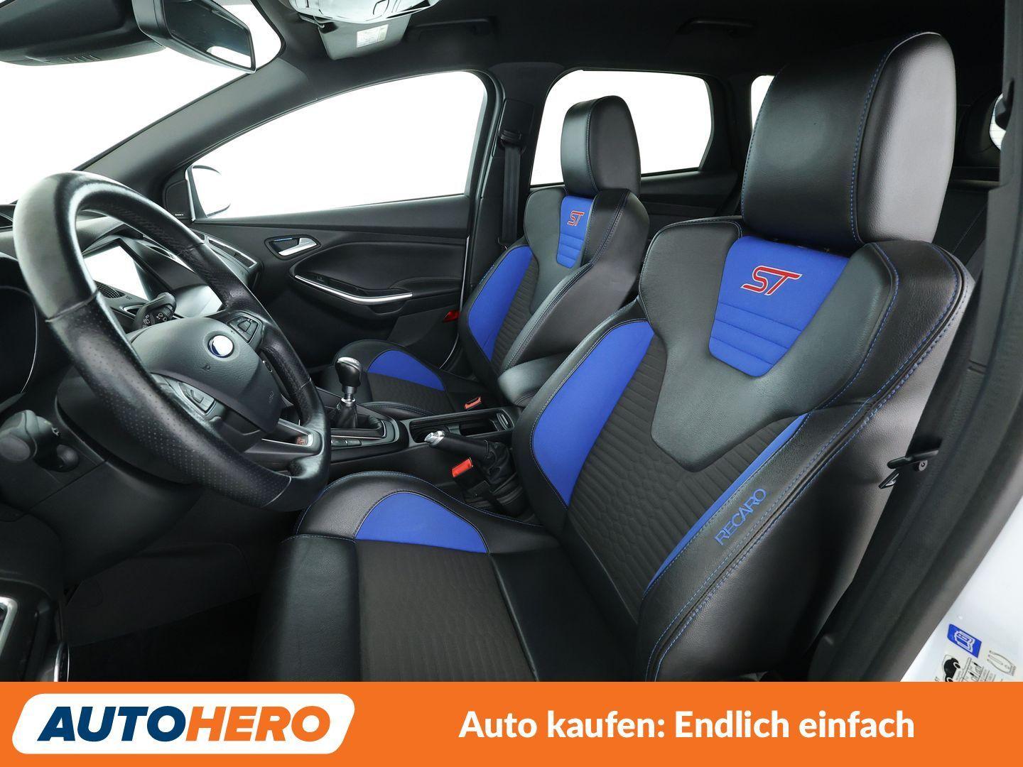 Ford Focus 2.0 EcoBoost ST*NAVI*XENON*TEMPO*CAM*PDC*