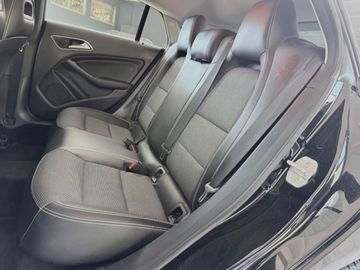 Mercedes CLA 200 - 8