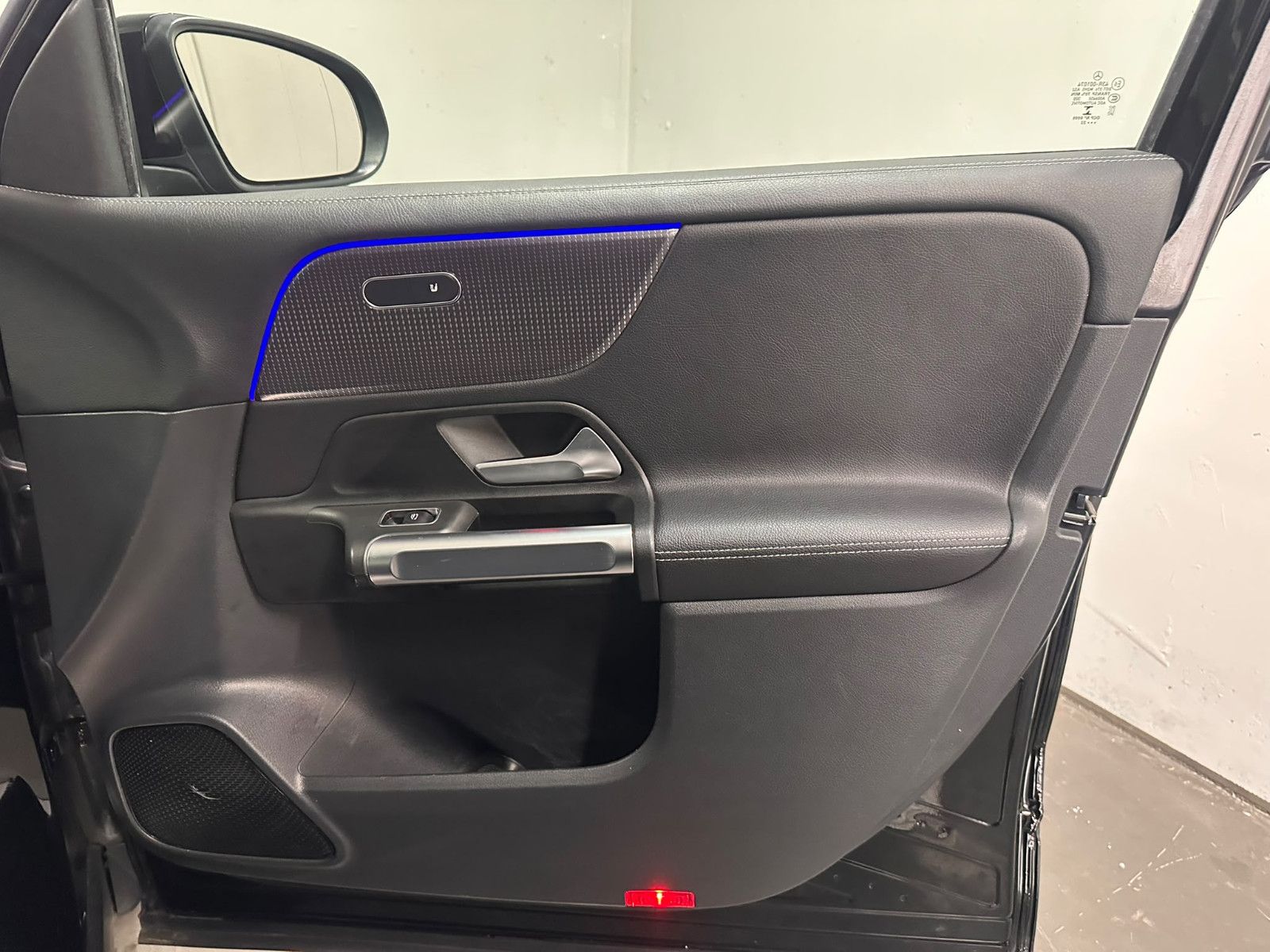 Fahrzeugabbildung Mercedes-Benz GLB 200 d 4MATIC DCT*NIGHT*AHK*KEYLESS*
