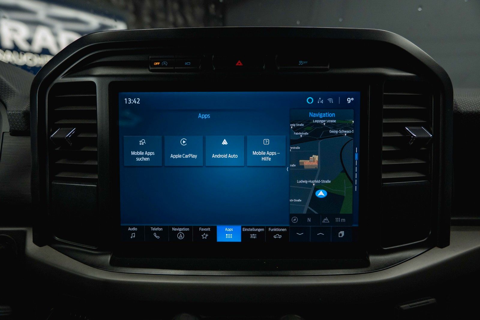 Fahrzeugabbildung Ford F150 5.0L V8 4x4 Offroad SuperCrew RAPTOR 19%