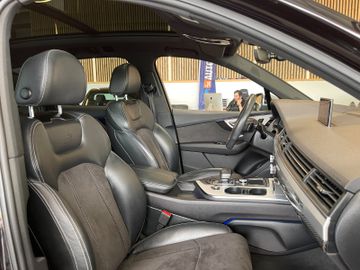 Audi SQ7 4.0 TDI quattro *PANO*HUD*MATRIX*AHK*S-LINE*